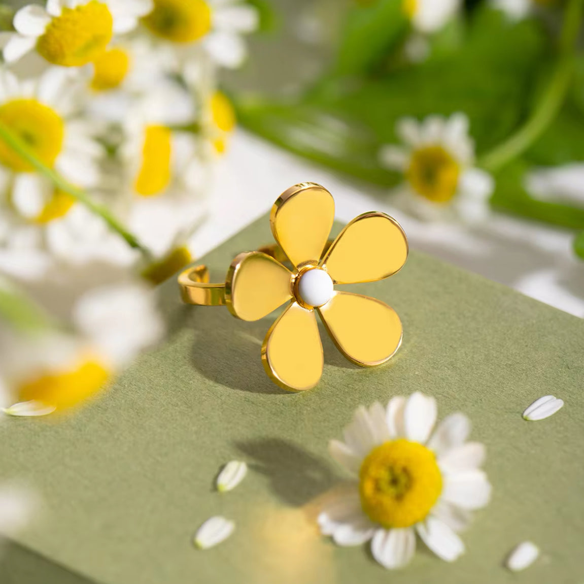 Flower Petals Gold Ring